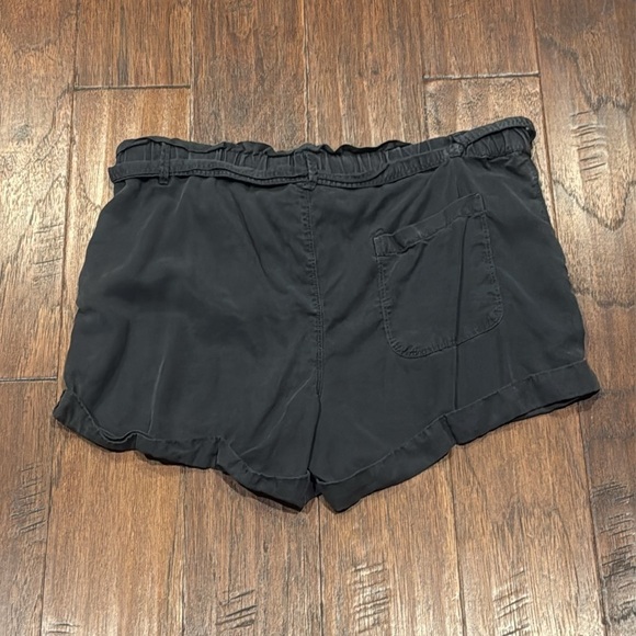 Medium AERIE Comfy Women's Black Shorts - Picture 5 of 9
